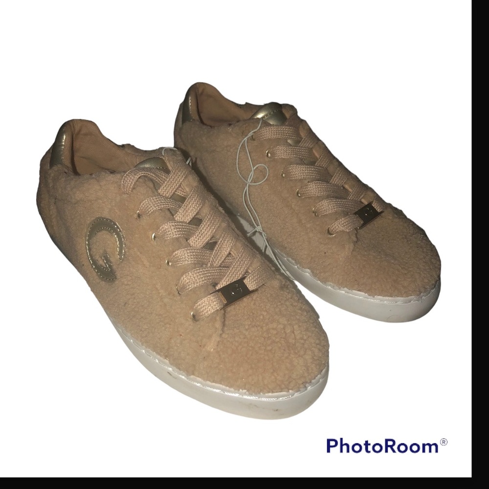 G by GUESS Womens GGMeeko3-R Faux Fur Shoes Fuzzy Sneakers - Beige Size